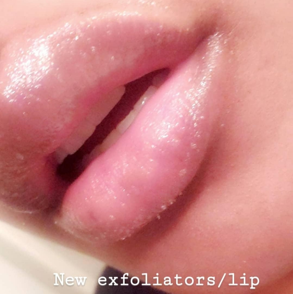 Lip exfoliators/  lip scrubs